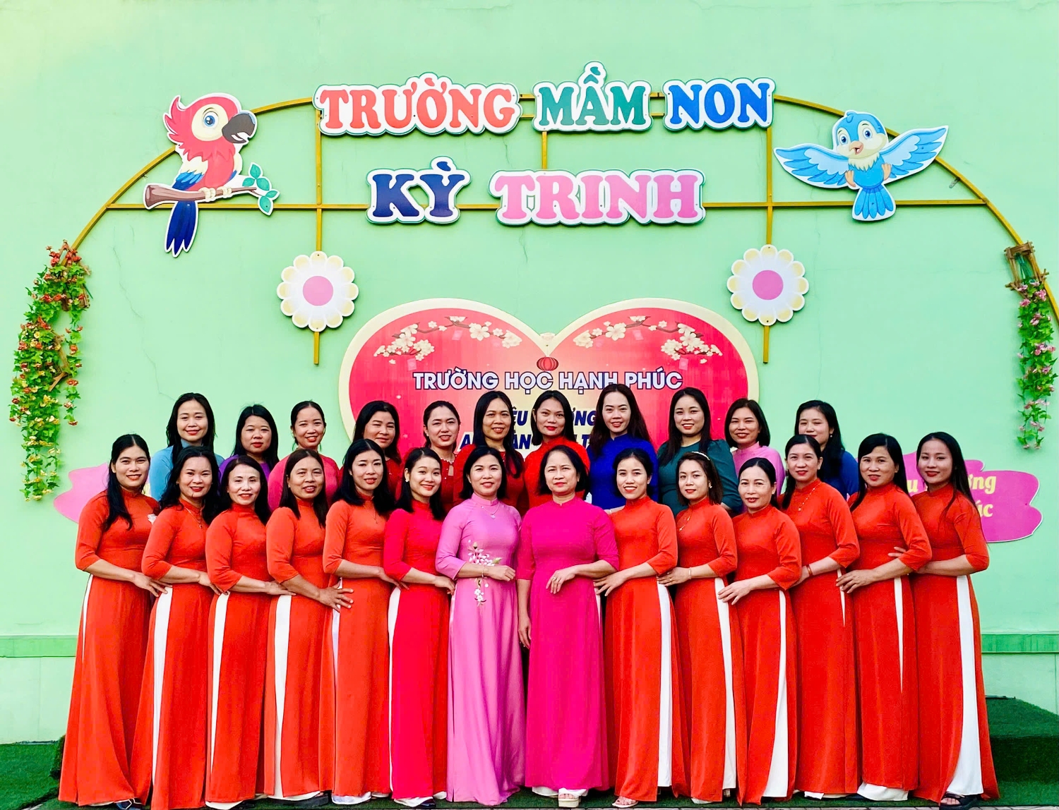 CÔNG ĐOÀN TRƯỜNG MẦM NON KỲ TRINH HƯỞNG ỨNG TUẦN LỄ ÁO DÀI CHÀO MỪNG QUỐC TẾ PHỤ NỮ 8 - 3