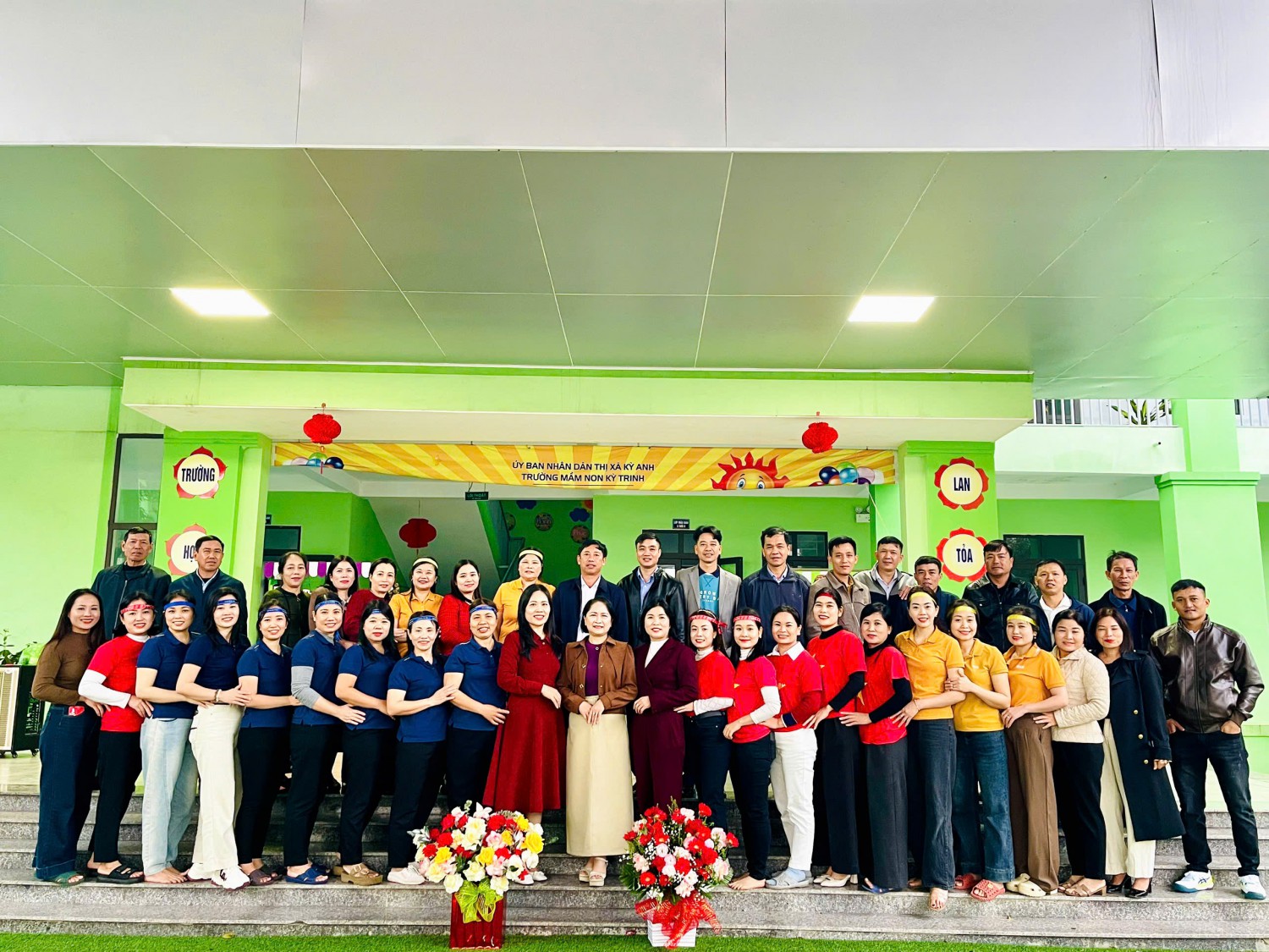 CÔNG ĐOÀN TRƯỜNG MẦM NON KỲ TRINH GẶP MẶT DÂU RỂ VÀ TỔ CHỨC CÁC HOẠT ĐỘNG SÔI NỔI NHÂN NGÀY LỄ 8/3
