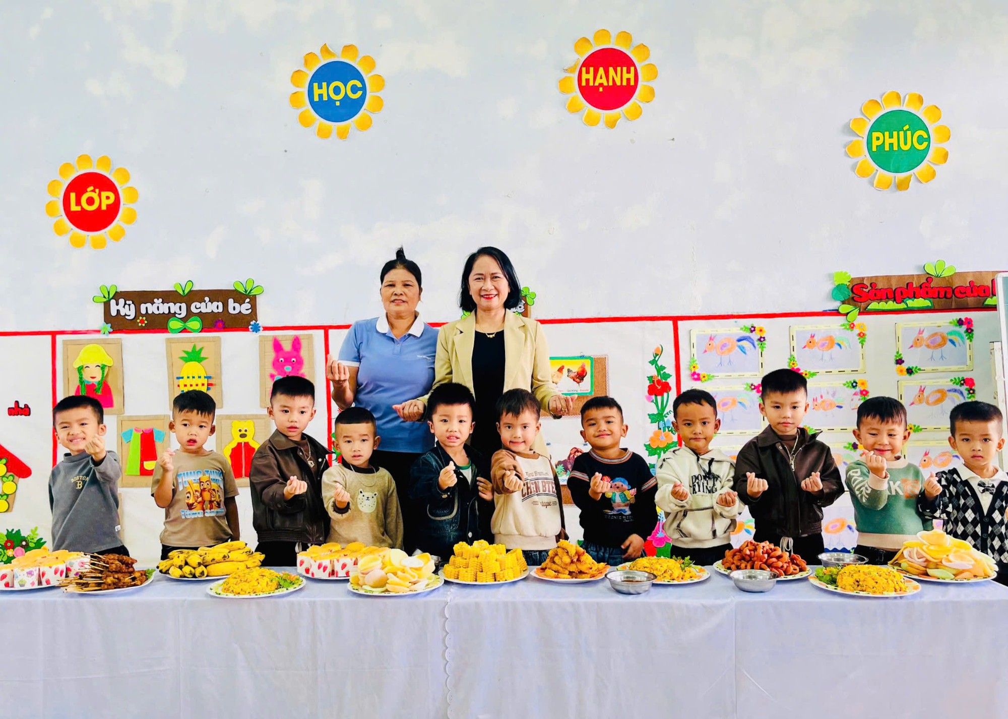 BỮA TIỆC BUFFET GẮN KẾT YÊU THƯƠNG CHÀO ĐÓN NOEL TẠI ĐIỂM TRƯỜNG HÒA LỘC