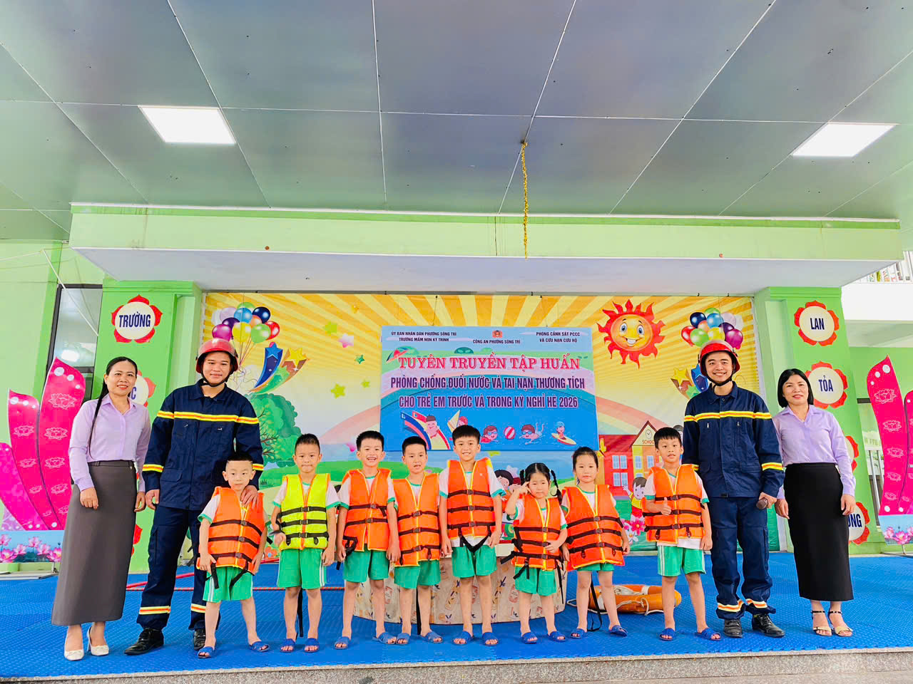 TRƯỜNG MẦM NON KỲ TRINH TỔ CHỨC TUYÊN TRUYỀN PHÒNG CHỐNG ĐUỐI NƯỚC VÀ TAI NẠN THƯƠNG TÍCH CHO TRẺ EM TRƯỚC VÀ TRONG KỲ NGHỈ HÈ 2026